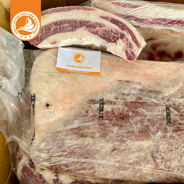 Ba chỉ bò Excel Canada – Quy cách thùng từ 15kg trở lên 1 Ba chỉ bò Excel Canada nhập khẩu, nguyên thùng từ 15kg