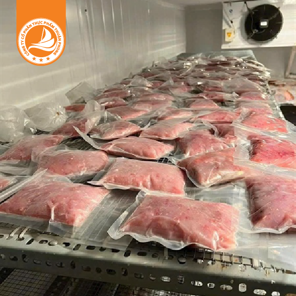 Chả cá thát lát tươi nguyên chất – Thùng 10Kg 1 Chả cá thát lát tươi nguyên chất – Thùng 10Kg | Dai ngon tự nhiên, chuẩn vị truyền thống