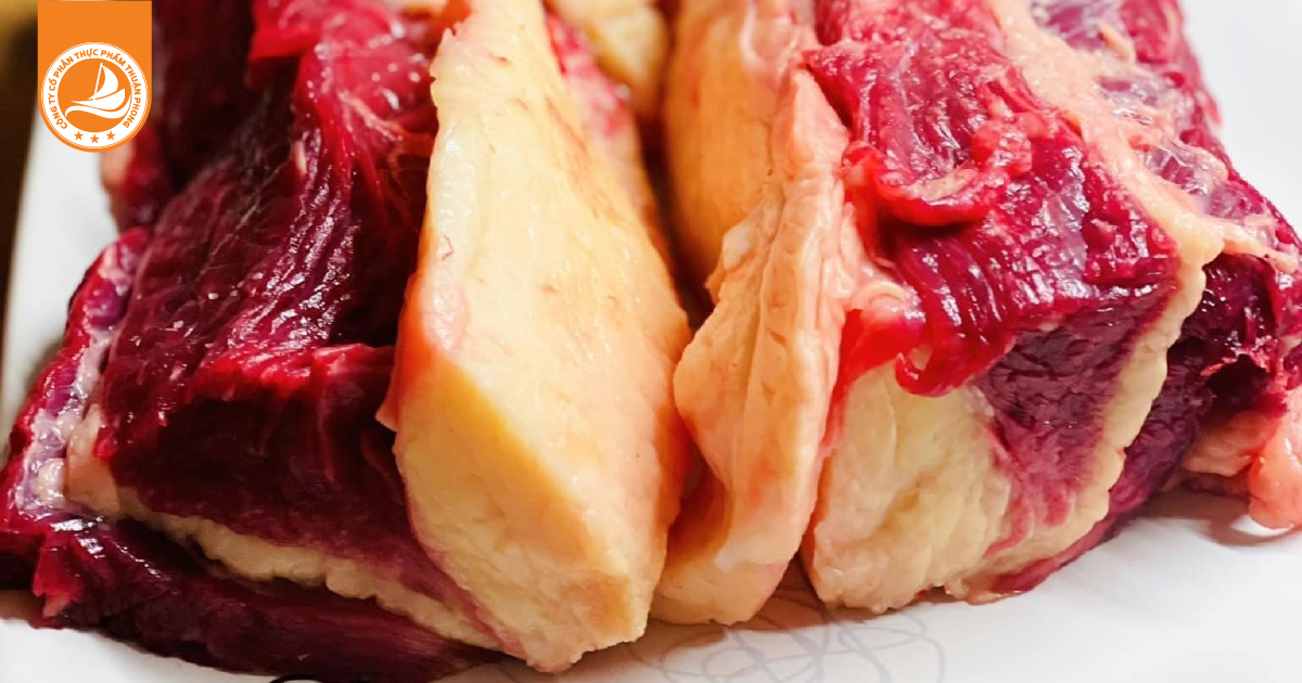 Thịt Nấu Phở Bò – Các Thành Phần Quan Trọng Tạo Nên Bát Phở Đậm Đà 10 Thịt Nấu Phở Bò – Các Thành Phần Quan Trọng Tạo Nên Bát Phở Đậm Đà