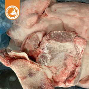 Trang Chủ 109 Má heo giòn không da – Thùng ~15Kg | Thịt heo mềm, giòn, đa dạng món ngon