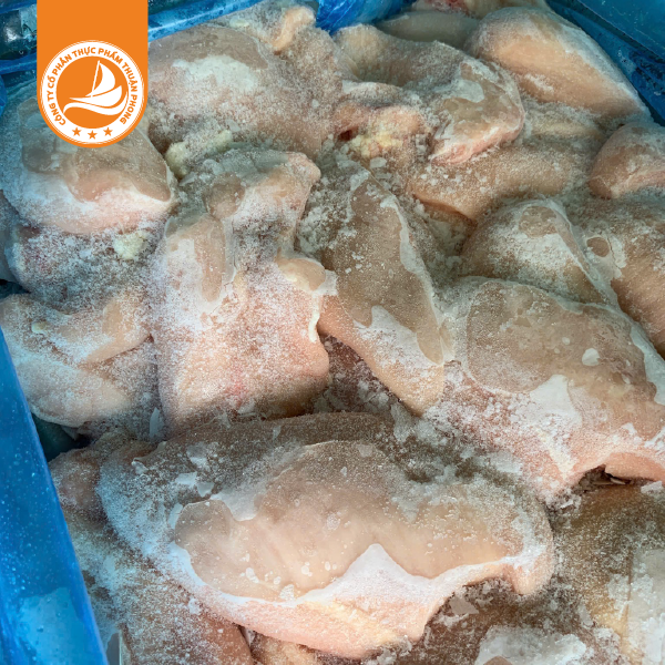 Ức gà fillet không da - Thùng 10Kg 1 Ức gà fillet không da – phần thịt nạc, mềm, ít mỡ, đóng thùng 10Kg