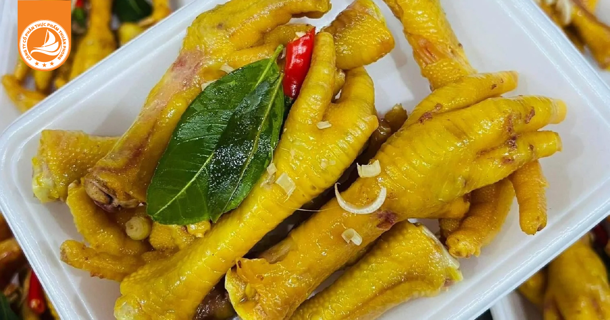Chân gà – Nguyên liệu ăn vặt được ưa chuộng 5 Chân gà – Món ăn vặt hấp dẫn cho quán nhậu và quán ăn vặt